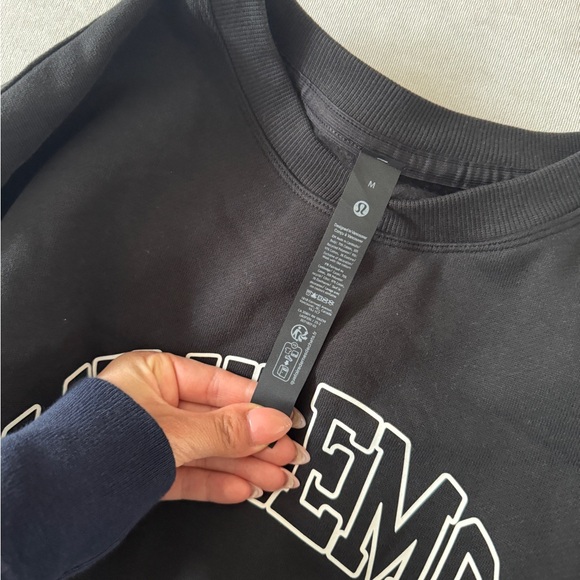 Never Worn Black Lululemon Crewneck - Picture 2 of 2